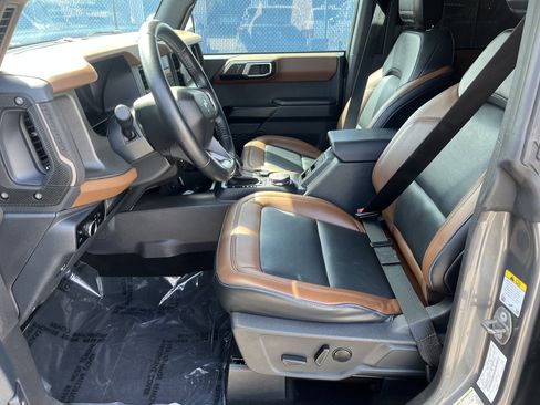 Used 2024 Ford Bronco Outer Banks AWD/4WD image 14