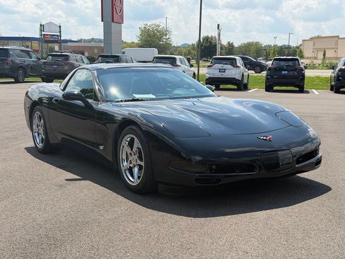 Used 1999 Chevrolet Corvette Coupe w/ Roof Pkg RWD image 1