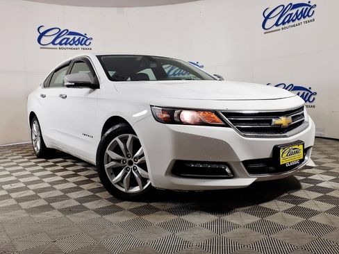 Used 2018 Chevrolet Impala LT FWD image 1