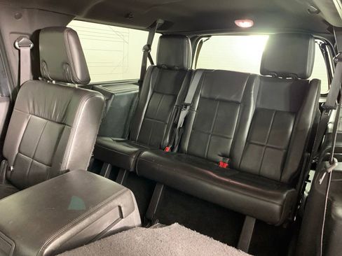 Used 2012 Lincoln Navigator L 4WD image 28
