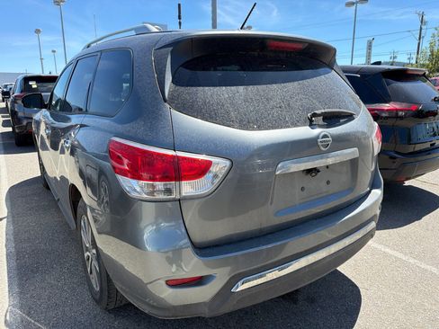 Used 2016 Nissan Pathfinder S AWD/4WD image 5