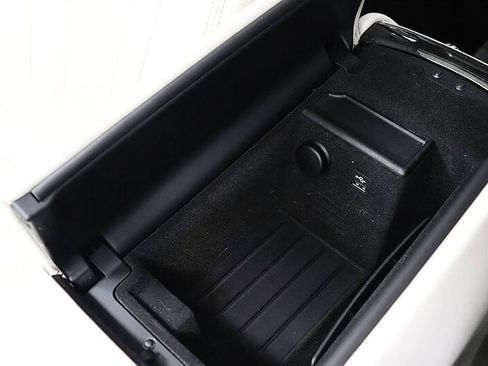 Used 2018 BMW 740i RWD image 40