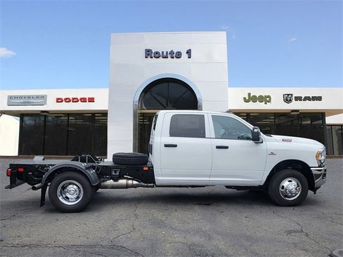 New 2025 RAM 3500 Tradesman w/ Chrome Appearance Group image 8