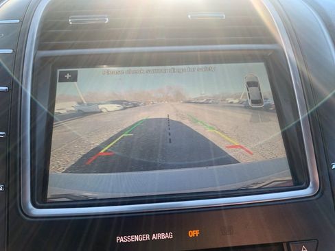 Used 2016 Lincoln MKX Reserve w/ Driver Assistance Package image 21