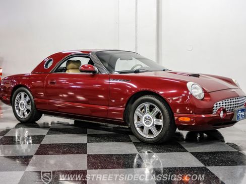 Used 2004 Ford Thunderbird image 19