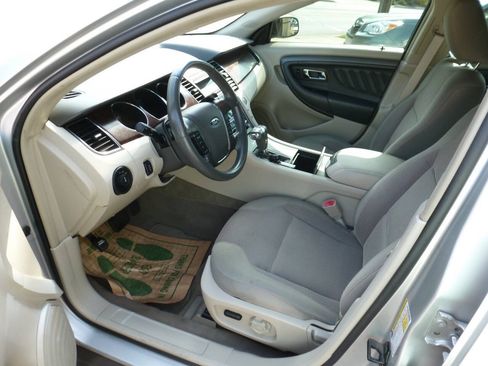 Used 2010 Ford Taurus SEL AWD/4WD image 9
