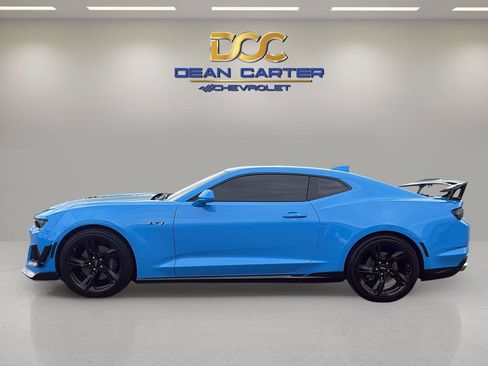 Used 2023 Chevrolet Camaro LT w/ Technology Package RWD image 2