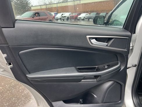 Used 2019 Ford Edge SEL w/ Equipment Group 201A image 16
