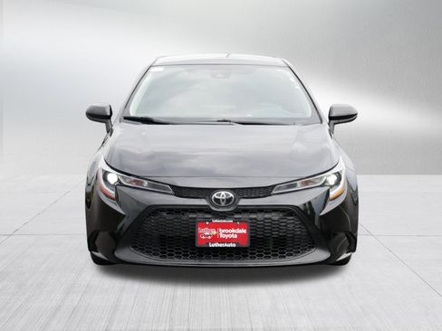 Used 2022 Toyota Corolla LE FWD image 2