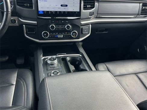 Used 2024 Ford Expedition Max XLT image 17