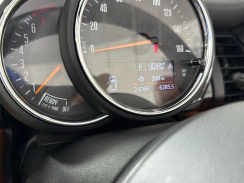 Used 2021 MINI Cooper S w/ Signature Upholstery Package FWD image 19