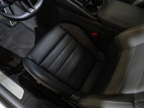 Certified 2025 Porsche Panamera image 14