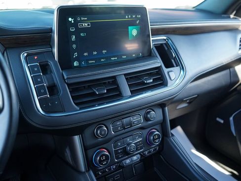 Used 2023 Chevrolet Suburban Premier AWD/4WD image 7