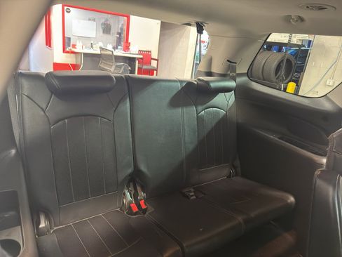 Used 2013 GMC Acadia Denali image 29