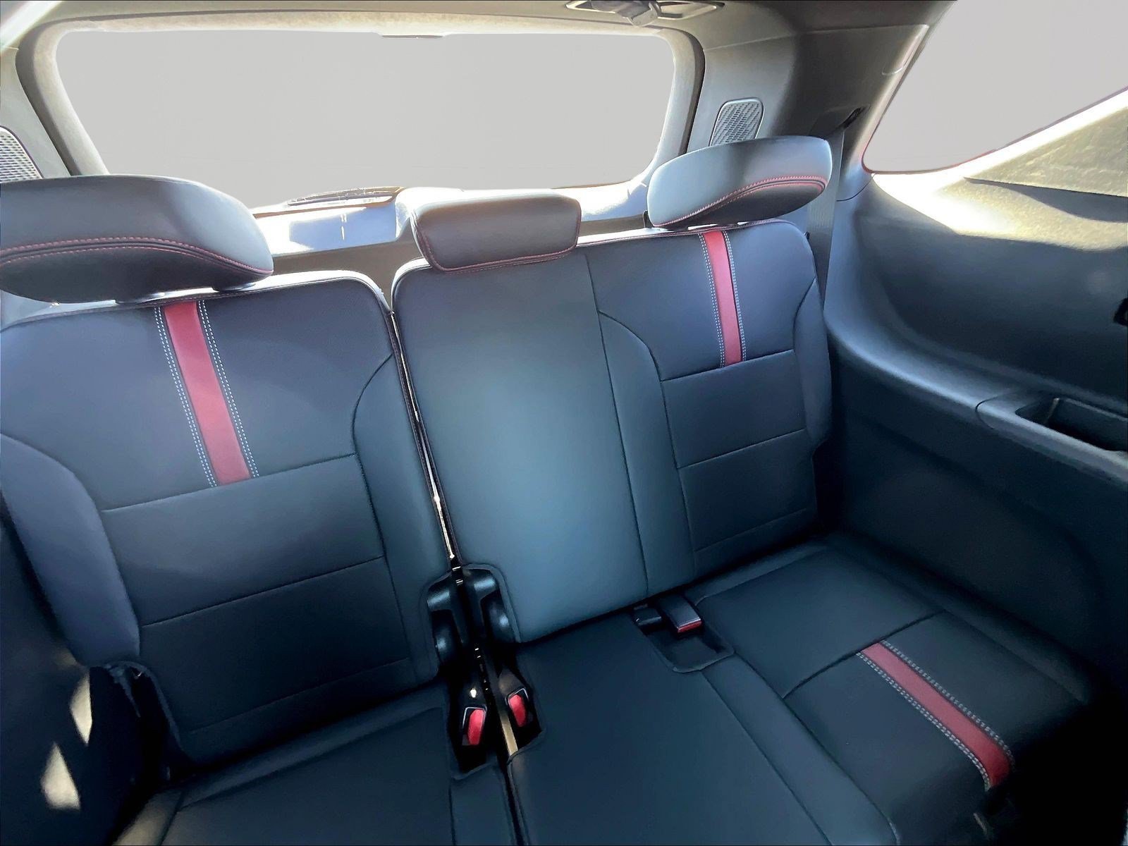New 2027 Chevrolet Traverse RS w/ LPO, Floor Liner Package FWD image 21
