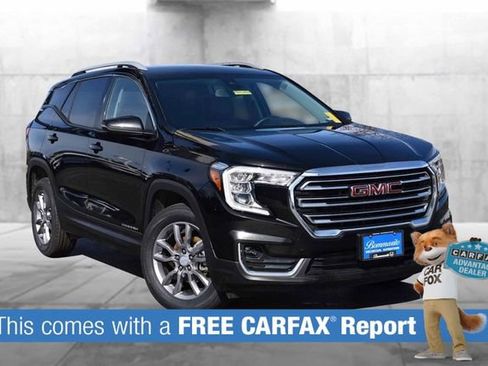 Used 2024 GMC Terrain SLT image 2