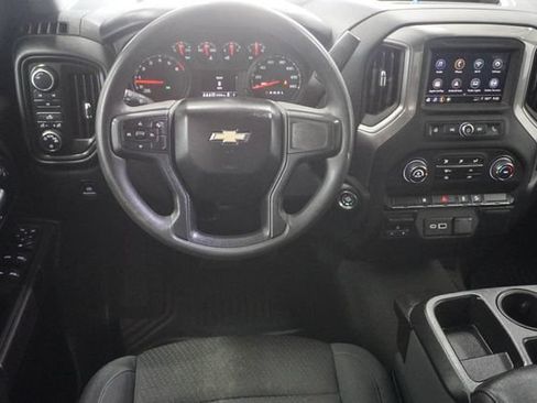 Used 2025 Chevrolet Silverado 2500 Custom w/ Z71 Off-Road Package AWD/4WD image 17