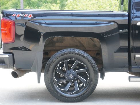 Used 2017 Chevrolet Silverado 1500 LTZ w/ Sport Package AWD/4WD image 23