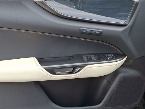 Used 2022 Lexus NX 350h AWD image 14