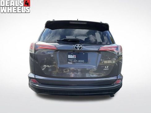 Used 2016 Toyota RAV4 LE AWD/4WD image 4