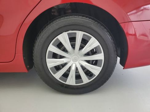 Used 2023 Toyota Camry LE image 11