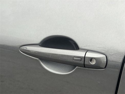 Certified 2023 Nissan Rogue SV image 29