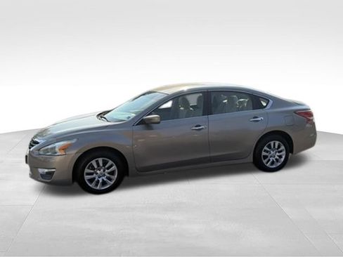 Used 2013 Nissan Altima 2.5 S FWD image 28