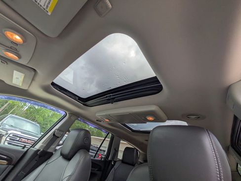 Used 2016 Buick Enclave Premium w/ Experience Buick Package AWD/4WD image 12
