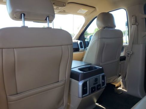Used 2019 Ford F150 Lariat w/ Equipment Group 502A Luxury AWD/4WD image 36