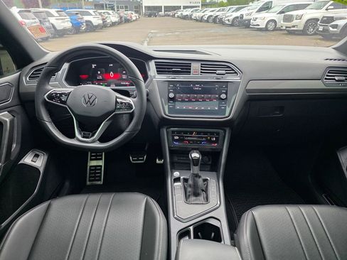 Used 2024 Volkswagen Tiguan SE R-Line FWD image 5