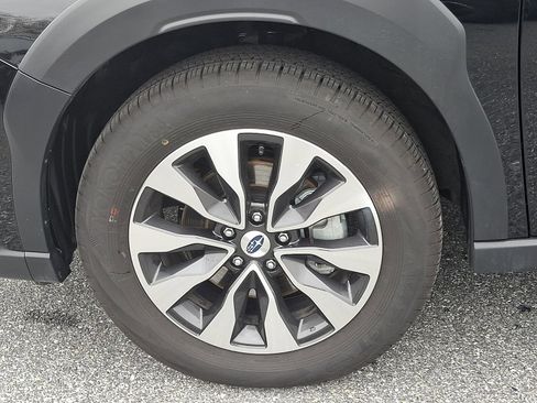 Certified 2025 Subaru Outback Limited AWD/4WD image 8