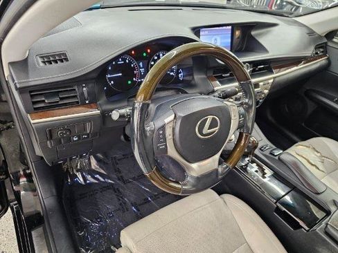 Used 2013 Lexus ES 350 w/ Ultra Luxury Pkg FWD image 7