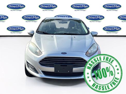 Used 2018 Ford Fiesta SE image 2