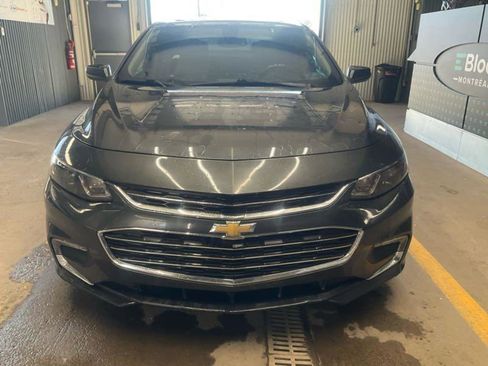 Used 2017 Chevrolet Malibu Premier w/ Premier Sun and Wheel Package FWD image 7