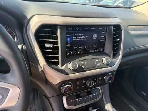 Used 2023 GMC Acadia Denali w/ Denali Ultimate Package AWD/4WD image 15