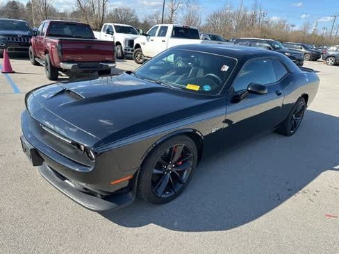 Used 2022 Dodge Challenger GT w/ Plus Package image 2