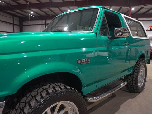 Used 1995 Ford Bronco XLT AWD/4WD image 29