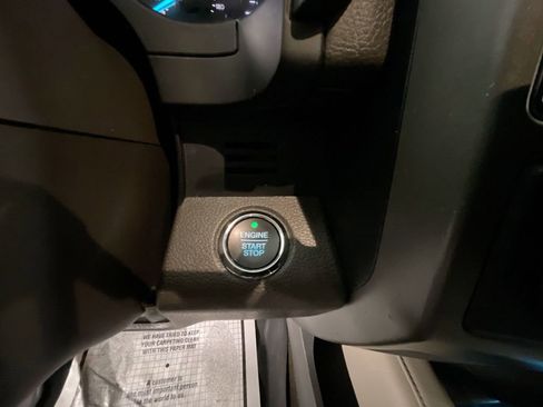 Used 2021 Ford Expedition XLT image 17