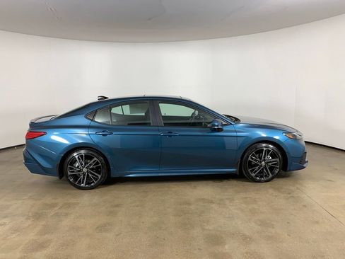 Used 2025 Toyota Camry XSE FWD image 7