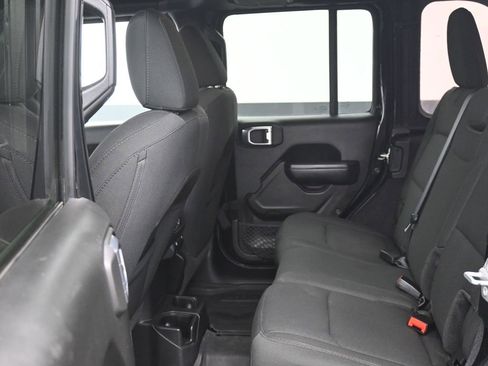 Used 2022 Jeep Wrangler Unlimited Sport AWD/4WD image 13