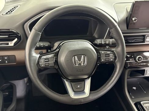 Used 2025 Honda Pilot Elite image 19