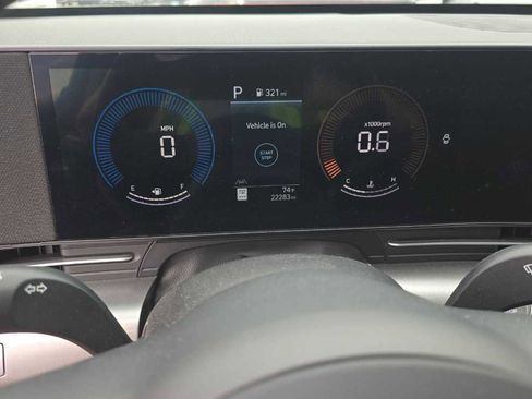 Used 2025 Hyundai Kona SEL image 11