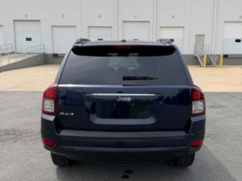 Used 2016 Jeep Compass Latitude AWD/4WD image 5