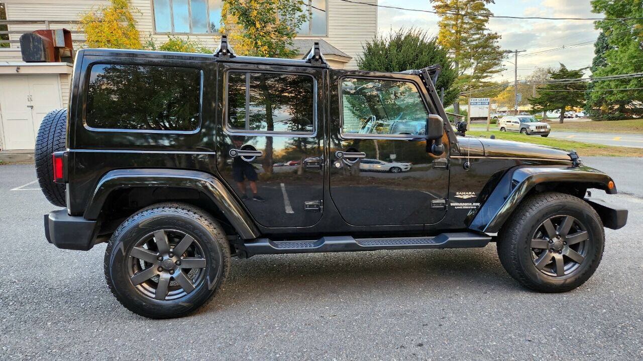 Used 2015 Jeep Wrangler Unlimited Sahara AWD/4WD image 20