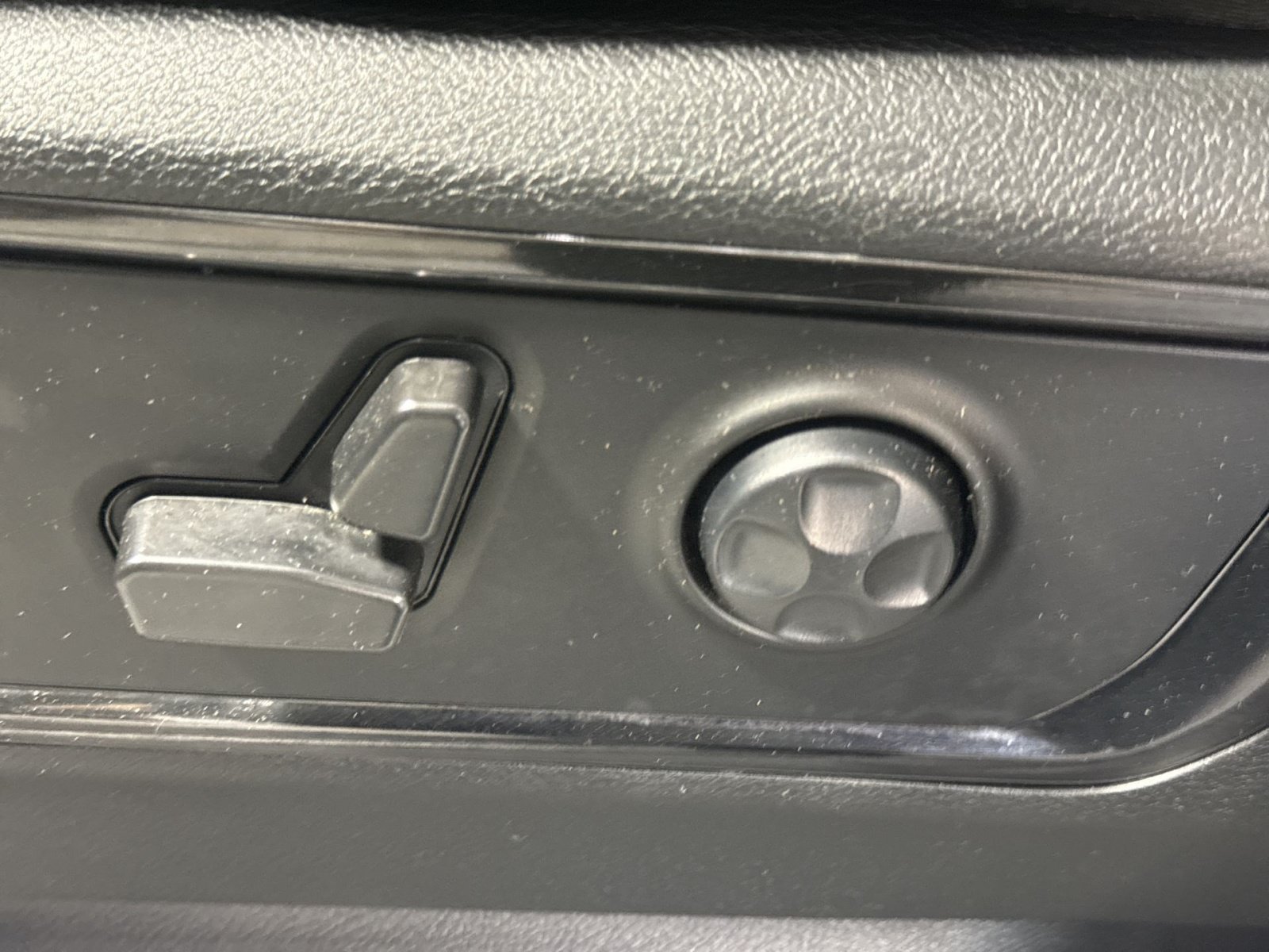 Used 2023 RAM 1500 Limited AWD/4WD image 15