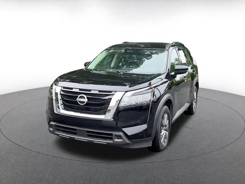 Used 2025 Nissan Pathfinder SV FWD image 7