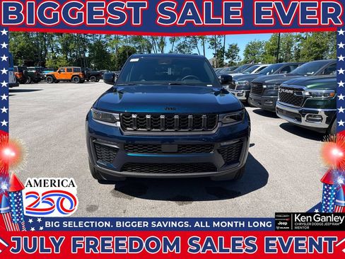 New 2026 Jeep Grand Cherokee Limited w/ Limited Altitude Package AWD/4WD image 2