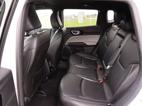 Used 2025 Jeep Compass Limited AWD/4WD image 9