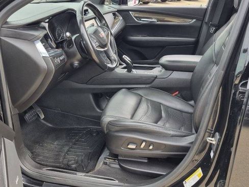 Used 2019 Cadillac XT5 Platinum AWD/4WD image 25