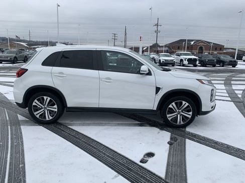 Used 2021 Mitsubishi Outlander Sport LE image 9